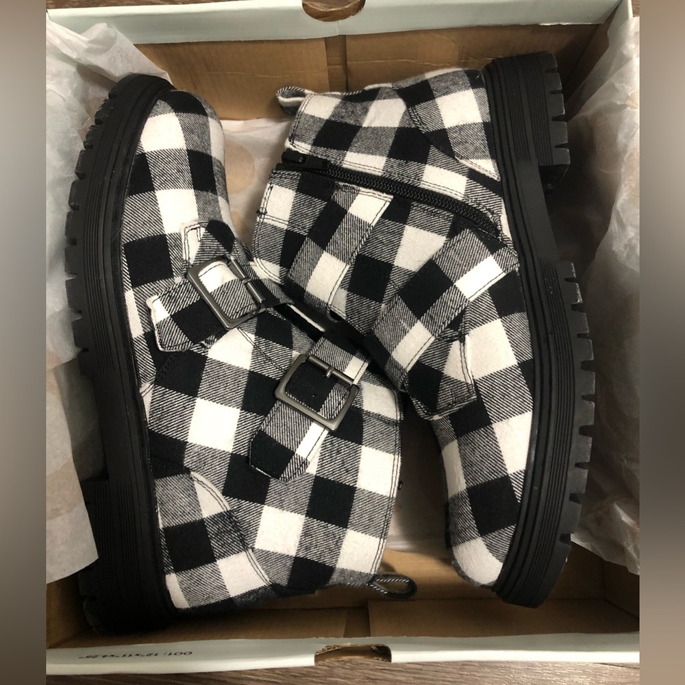 Plaid Pattern Boots